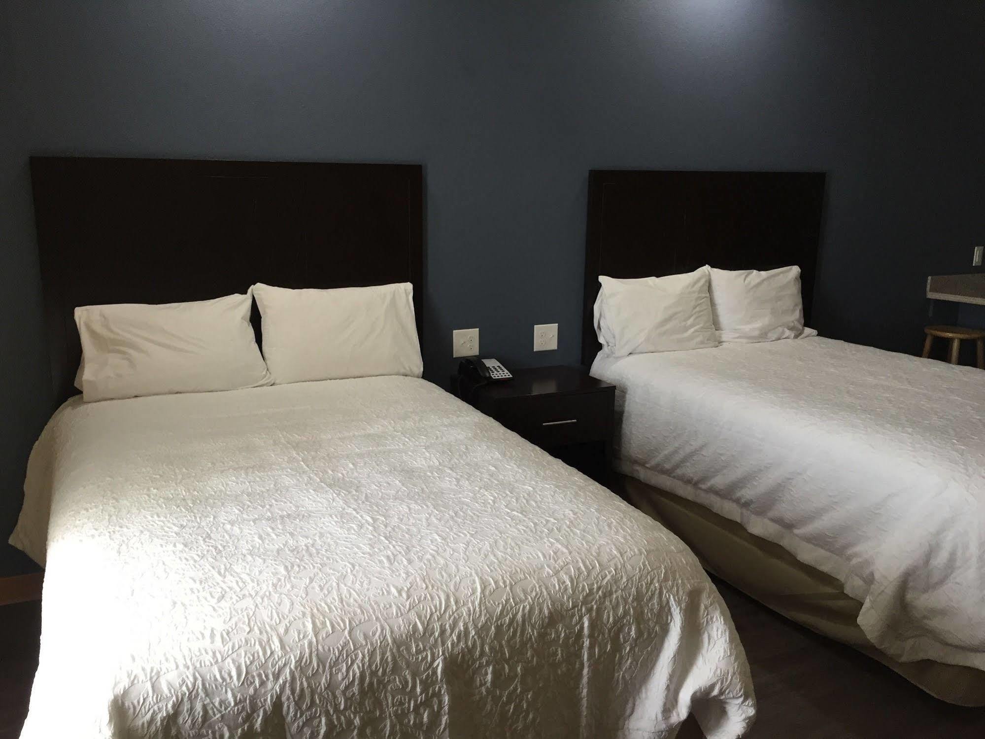 La Bonita Inn & Suites - Crane 외부 사진